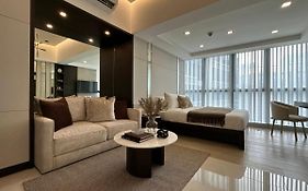 Uptown Parksuites Bgc